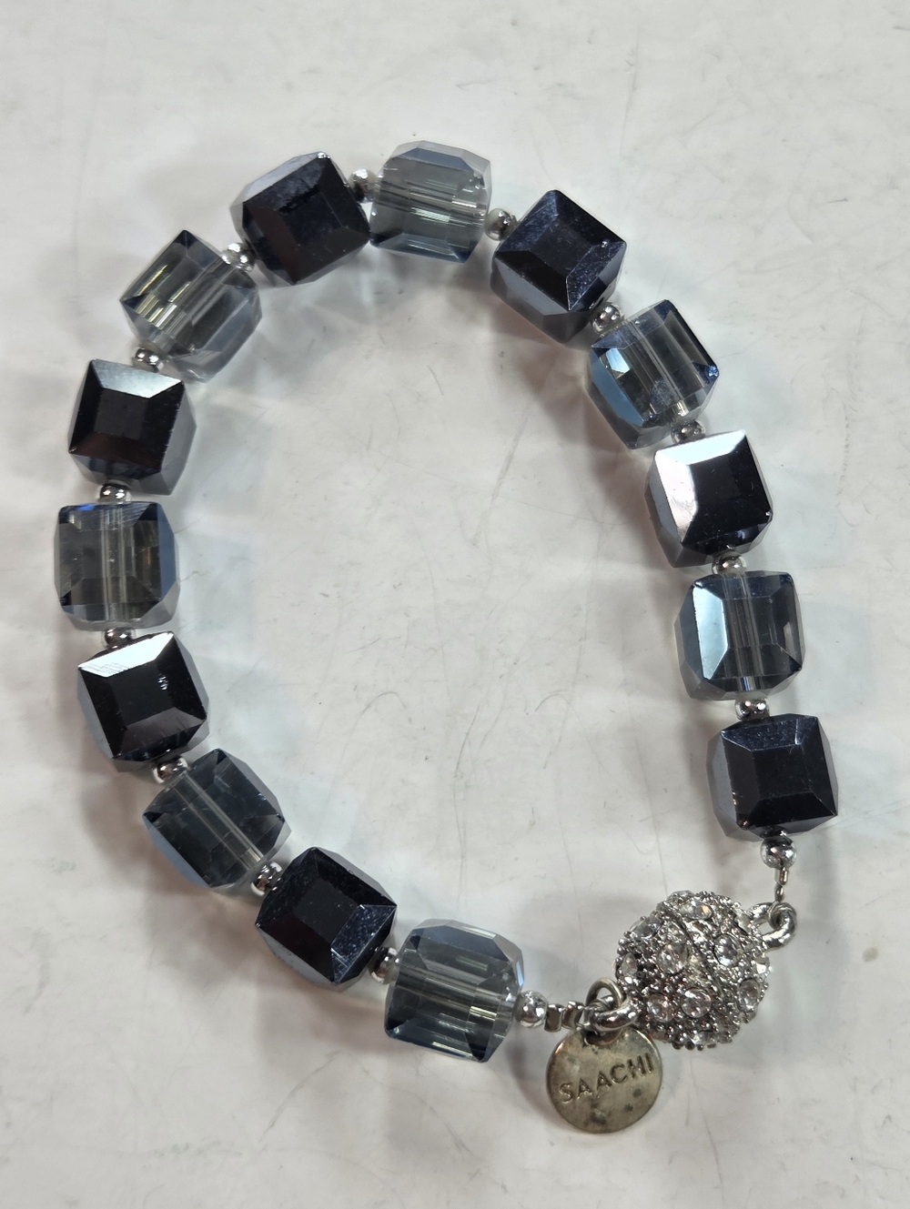 SAACHI Silver-Gray Faceted Cube Bead Stretch Bracelet